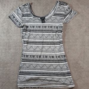 Rue21 Scoop neck T-shirt